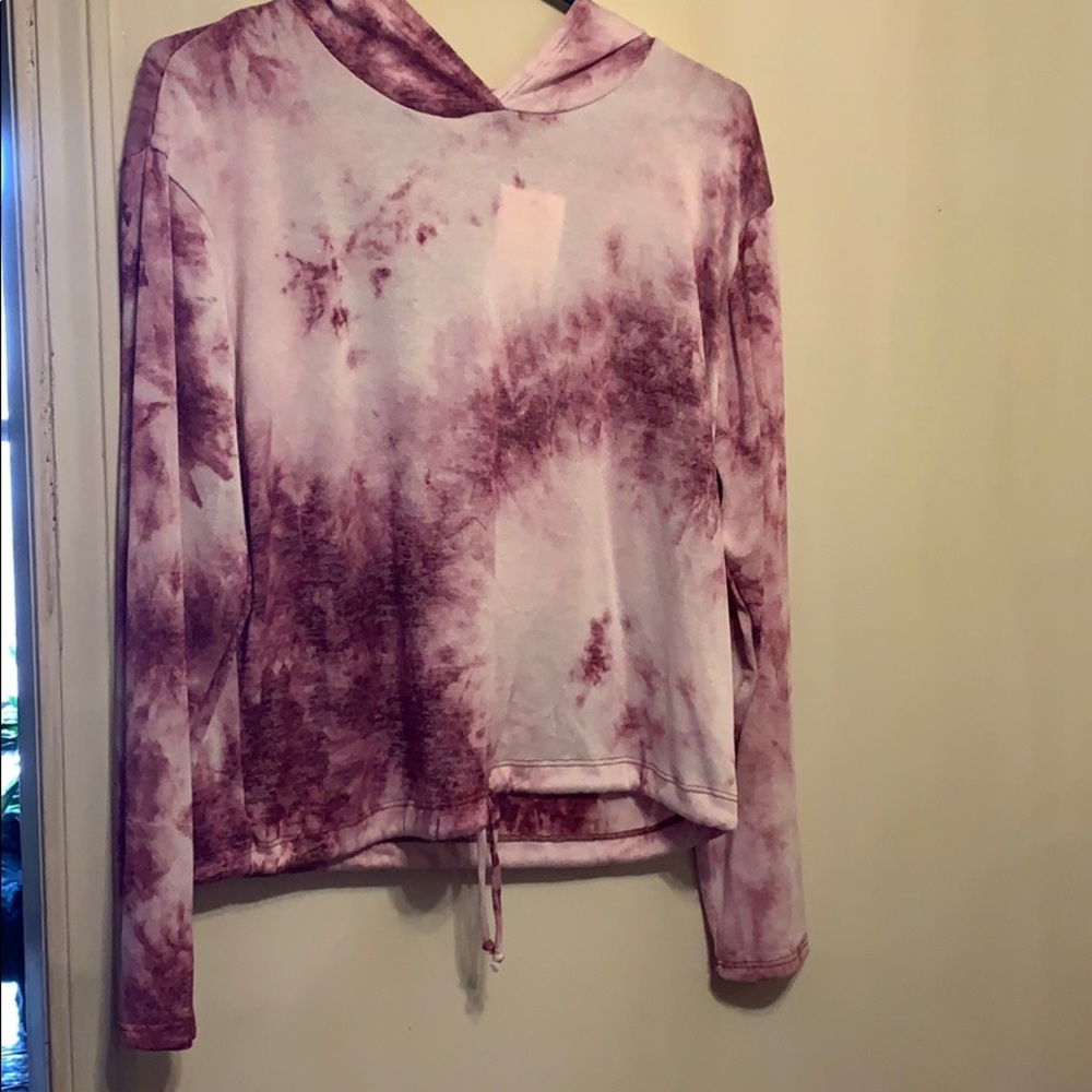 BNWT hooded tie dye top